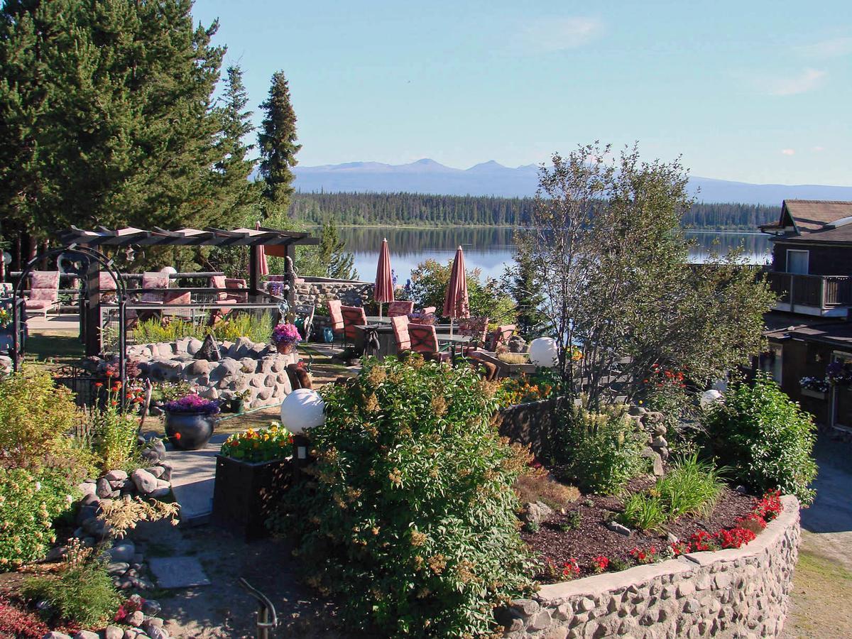 Eagle'S Nest Resort Anahim Lake Exterior photo