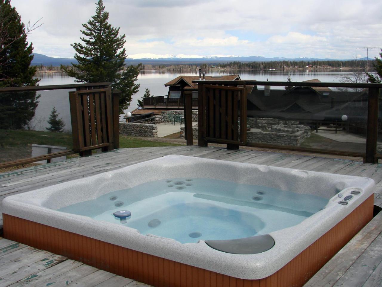 Eagle'S Nest Resort Anahim Lake Exterior photo
