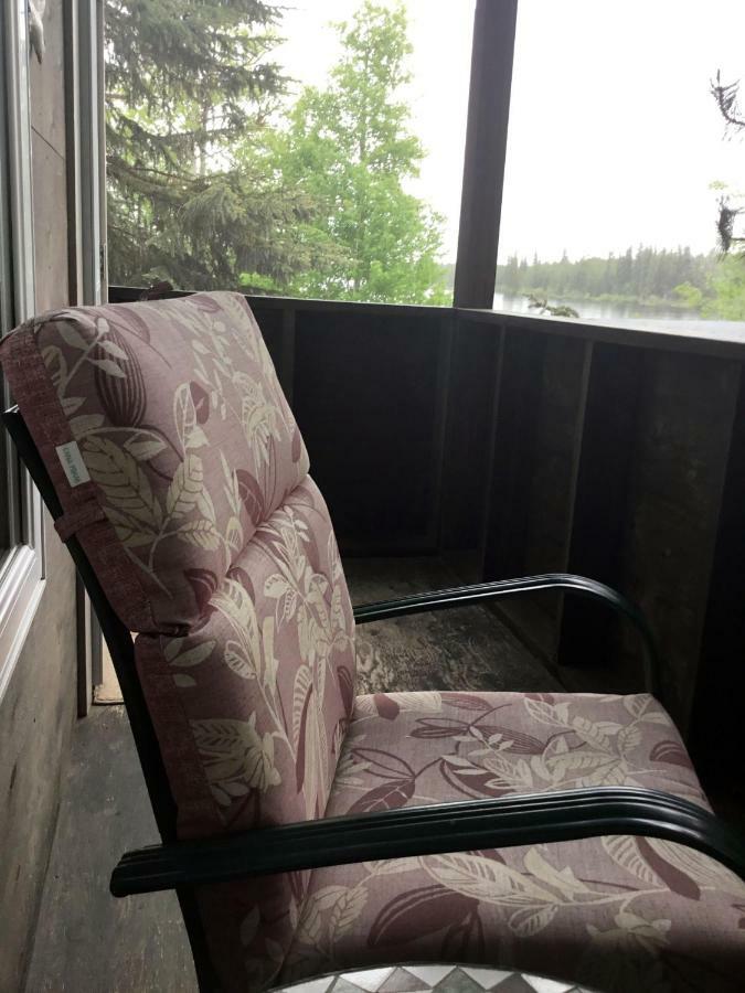Eagle'S Nest Resort Anahim Lake Exterior photo